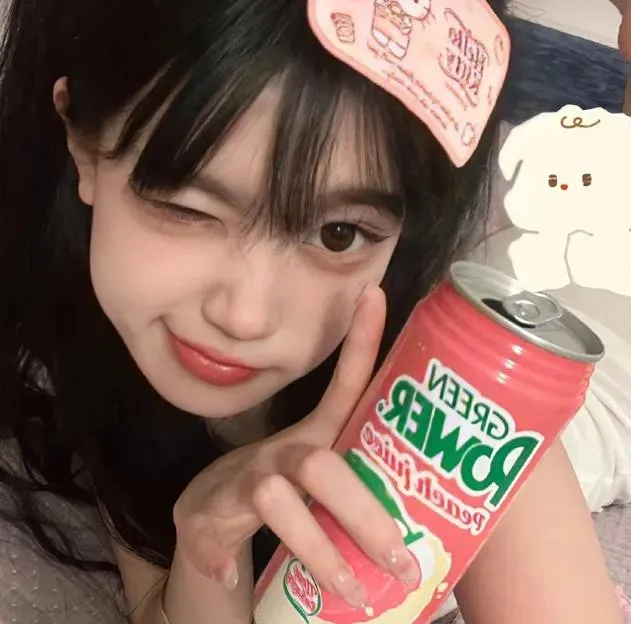 【真实绝症改编】《余命10年》小松菜奈坂口健太郎：得知自己只剩十年寿命，她决定不谈恋爱，却偏偏遇见了他
