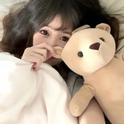 【社会反思】《明天，我会成为谁的女友》全集在线：出租女友、陪酒女、追星族的边缘女性真实生活图鉴